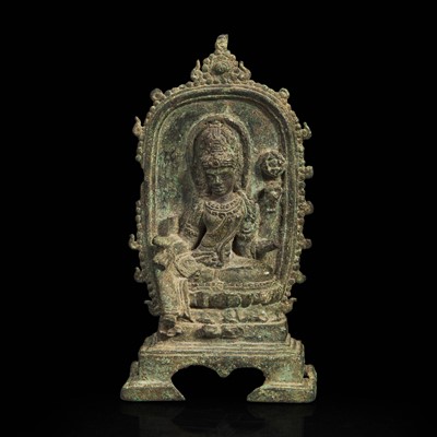 Lot 65 - A Javanese bronze figure of a bodhisattva 爪哇六臂观音铜造像