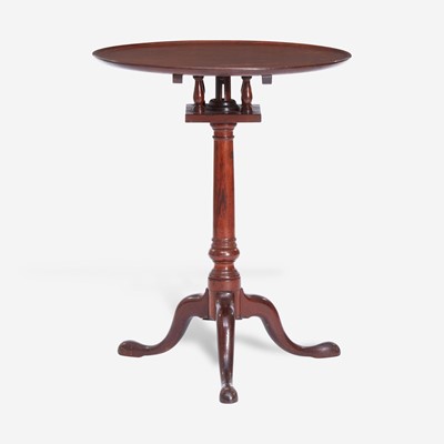 Lot 87 - A Chippendale carved mahogany tilt-top candlestand