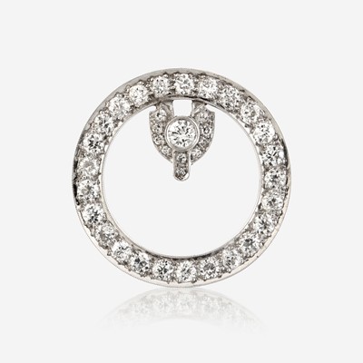 Lot 46 - A diamond and platinum brooch