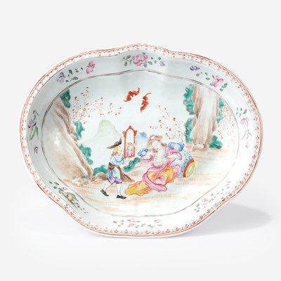Lot 92 - A Chinese Export Porcelain Famille Rose Shaped Platter