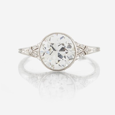 Lot 4 - A diamond solitaire