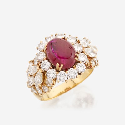 Lot 16 - A ruby, diamond, and gold ring