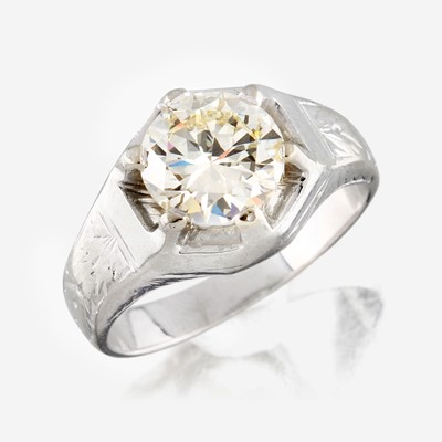 Lot 89 - A diamond solitaire