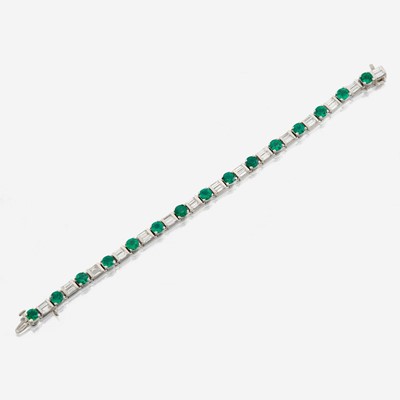 Lot 33 - An emerald, diamond, and platinum bracelet, JB Star